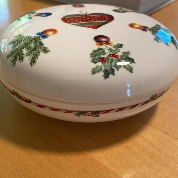 Gien France Joyeux Noel trinket dish - Picture 4 of 4